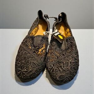 Joe Boxer Women's Black Eastern Lace Shoes